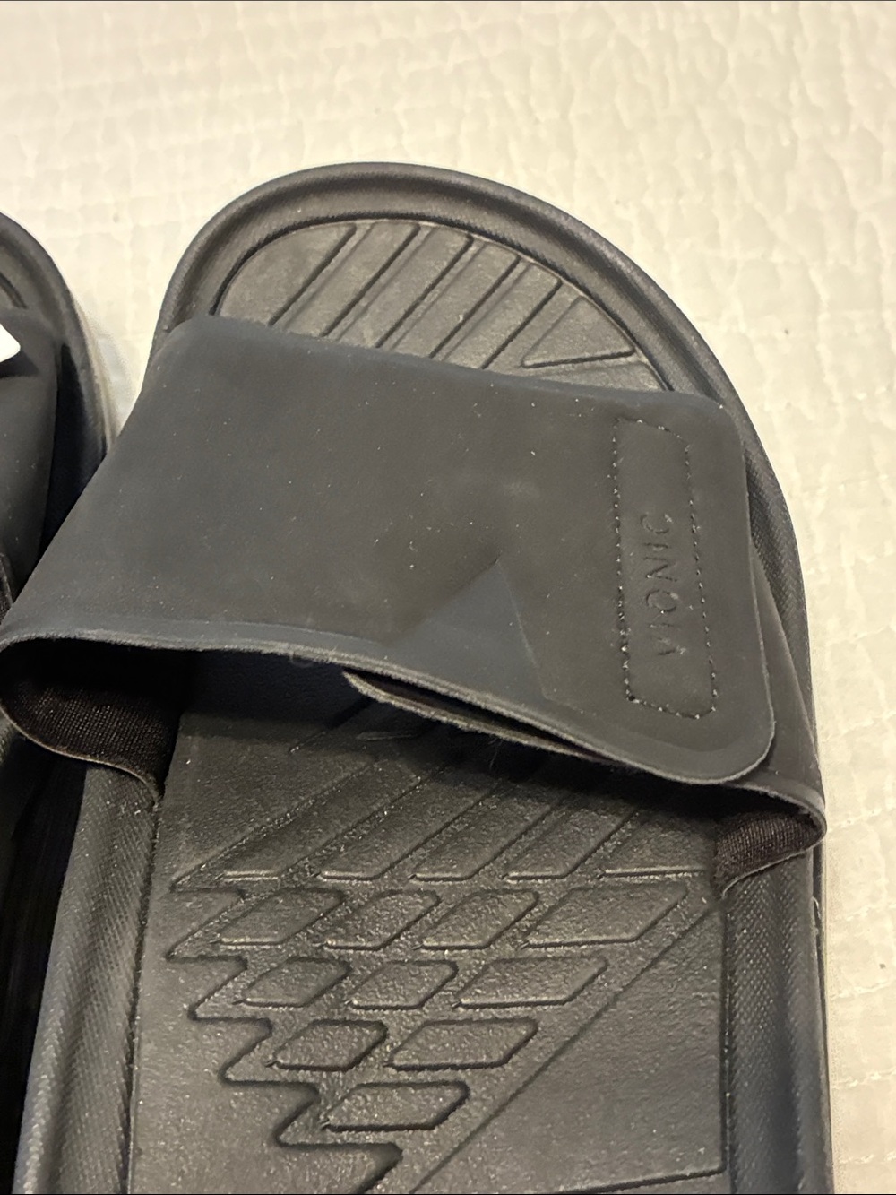 Vionic Men's Black Slide Sandals with Adjustable Strap NWT 7.5 M 9 W - Picture 12 of 13